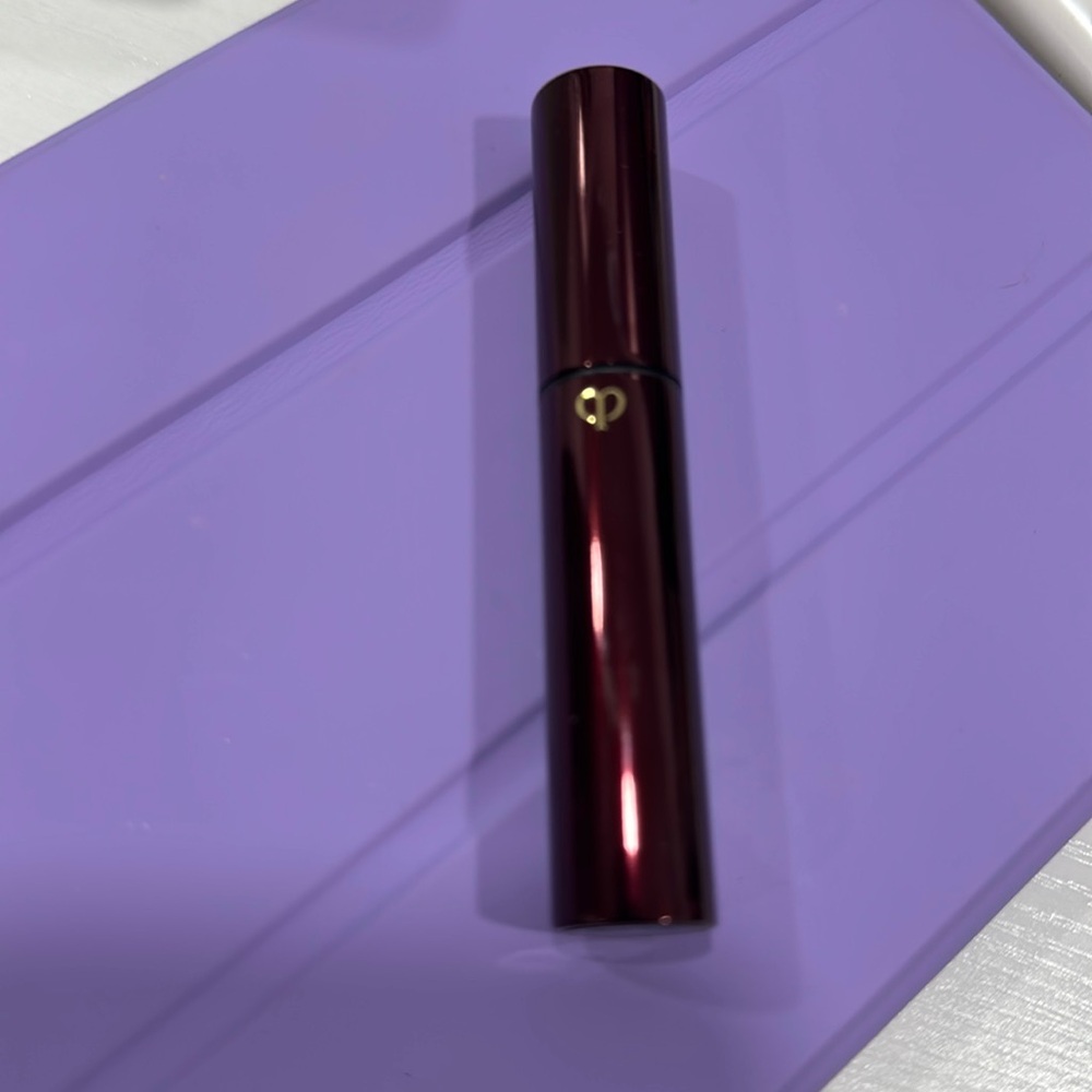 Cle de peau perfect lash mascara- brown. Gently used